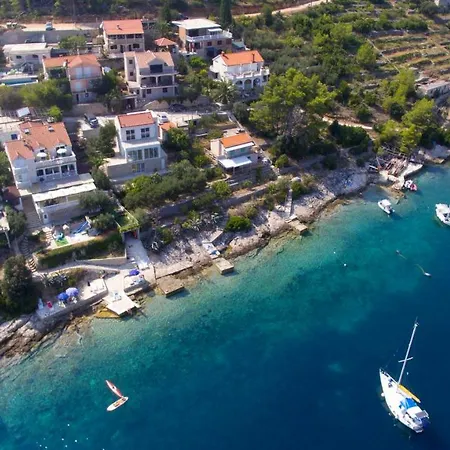 Portus Mikulina Oasis Sunset * Vela Luka