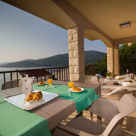 Portus Mikulina Oasis Sunset Σπίτι διακοπών Vela Luka