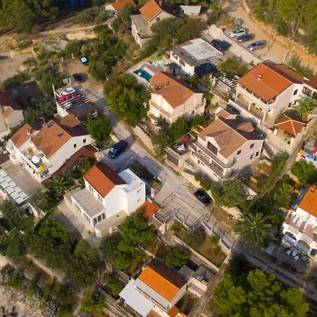 Portus Mikulina Oasis Sunset Σπίτι διακοπών *